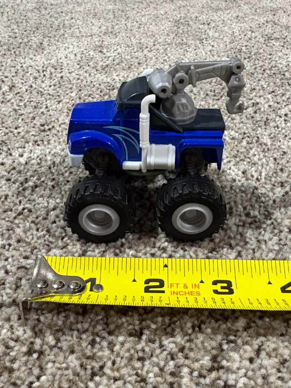 Blaze Monster Machines Tow Truck Crusher FHV25 Diecast Fisher Price